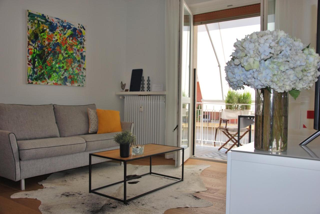 Suite 51 Appartamento Con Terrazzo A 50 Mt Dal Lago - Private Parking (Adults Only) أرونا المظهر الخارجي الصورة