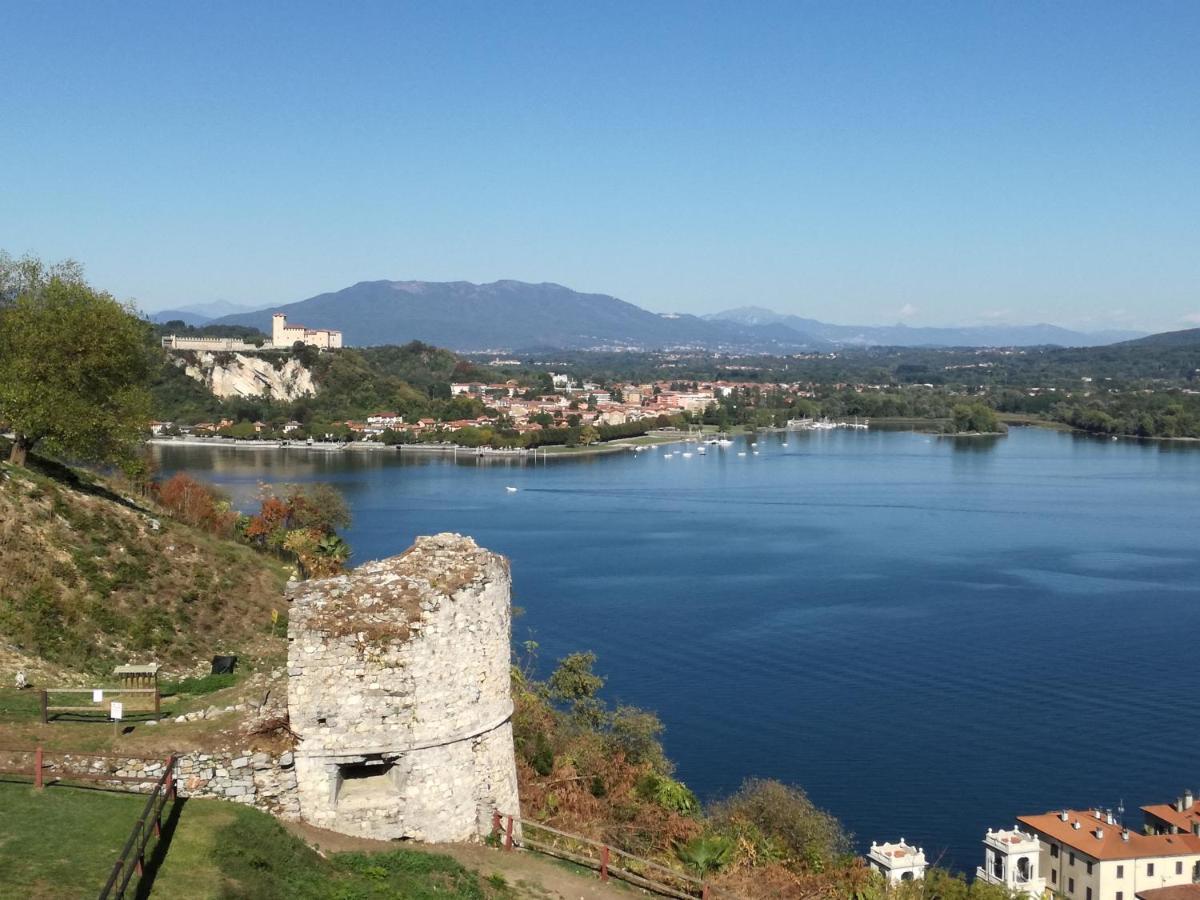 Suite 51 Appartamento Con Terrazzo A 50 Mt Dal Lago - Private Parking (Adults Only) أرونا المظهر الخارجي الصورة