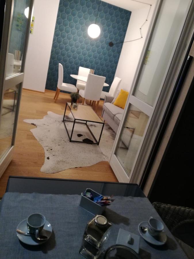 Suite 51 Appartamento Con Terrazzo A 50 Mt Dal Lago - Private Parking (Adults Only) أرونا المظهر الخارجي الصورة