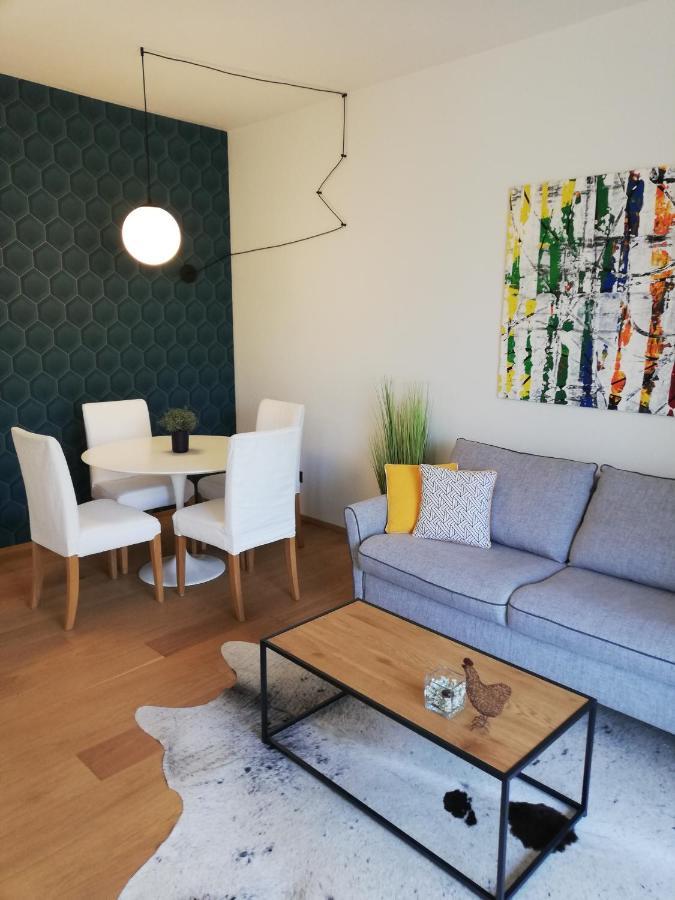 Suite 51 Appartamento Con Terrazzo A 50 Mt Dal Lago - Private Parking (Adults Only) أرونا المظهر الخارجي الصورة