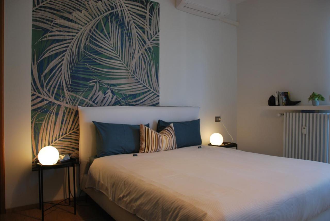 Suite 51 Appartamento Con Terrazzo A 50 Mt Dal Lago - Private Parking (Adults Only) أرونا المظهر الخارجي الصورة