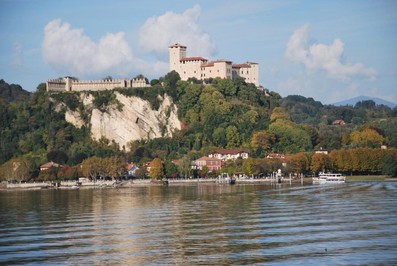 Suite 51 Appartamento Con Terrazzo A 50 Mt Dal Lago - Private Parking (Adults Only) أرونا المظهر الخارجي الصورة